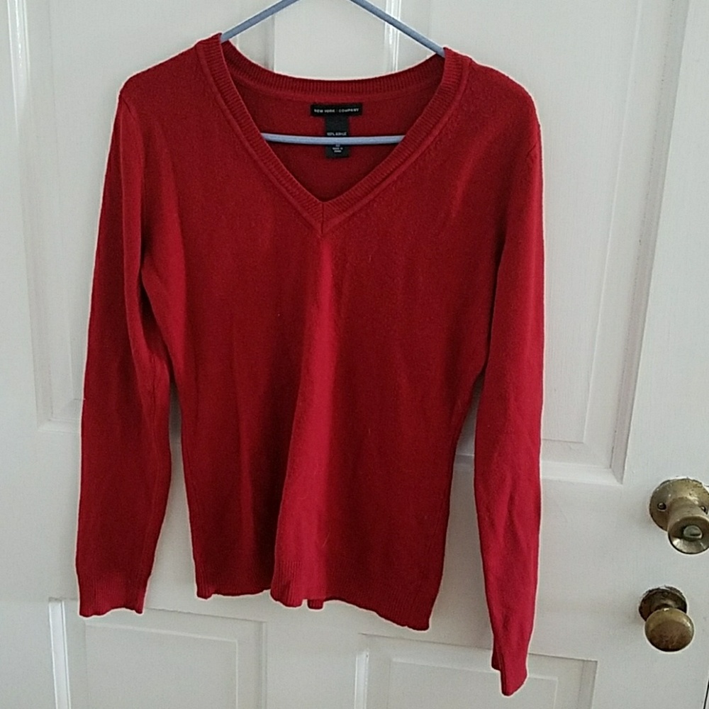 New York & Company Acrylic Red Long Sleeve Sweater